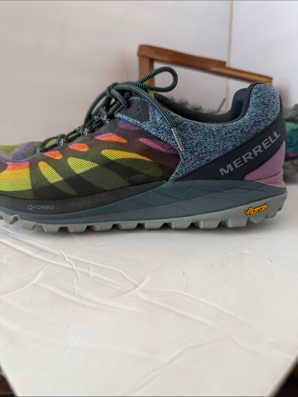 Merrell Women’s Multicolor Athletic Sneakers - Green/Purple Pattern Size 10 - Picture 3 of 5